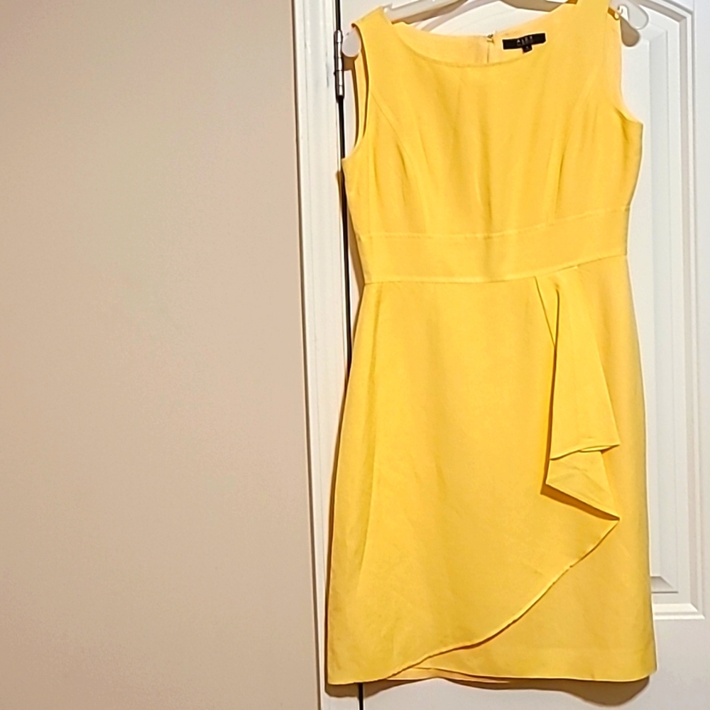 Alex Marie,size 8,yellow linen blend sleeveless dress